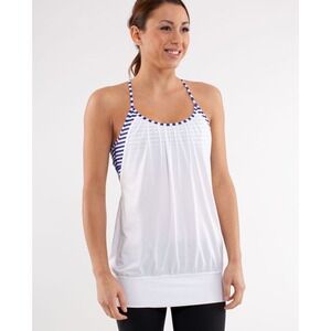 Lululemon No Limit Tank Top Striped Bra Athletic Workout Top White Blue Size 8